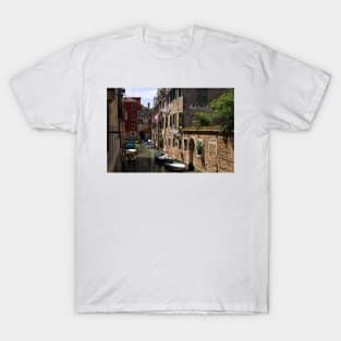 Washing Day in Venice T-Shirt